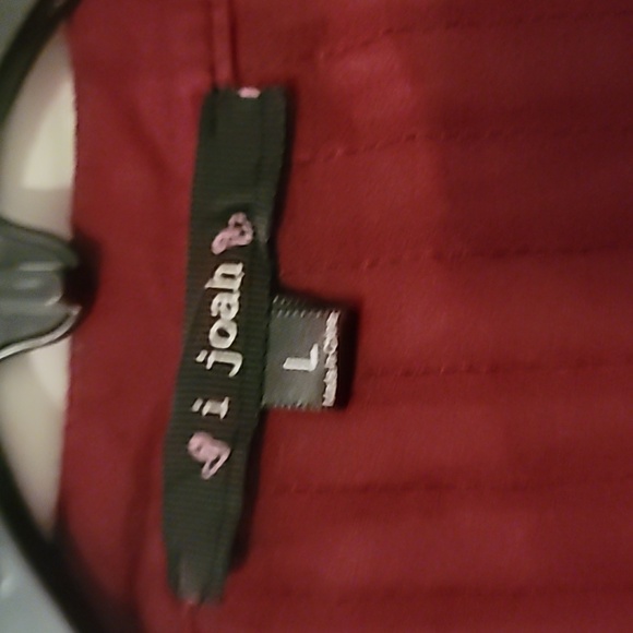 Elegant Burgundy Lace Trim Sweater - Picture 2 of 5